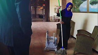 ARABS Scant - Poor Janitor Gets Extra Money From VIP Apropos Exchange For Sex